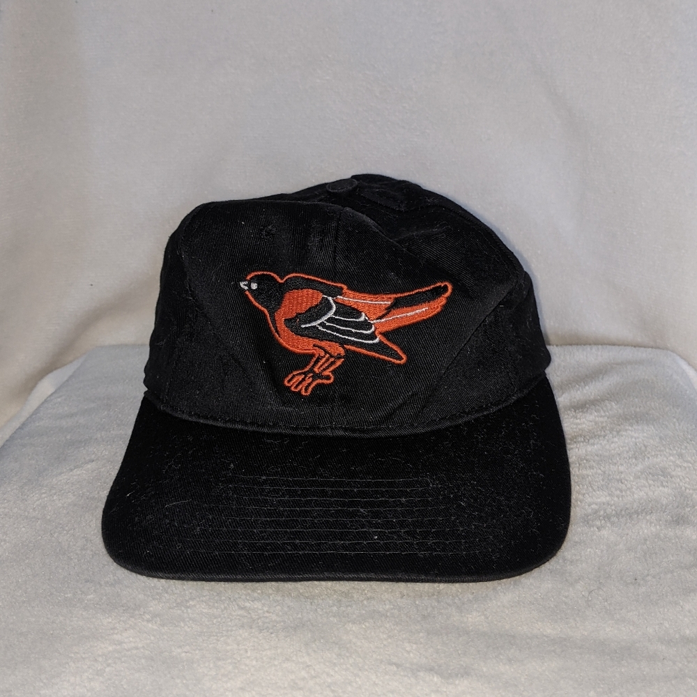 90's vintage baltimore orioles snapback hat (used)